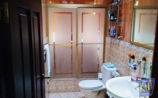 VENTA CASA USO MIXTO ROHRMOSER /COMMERCIAL HOUSE FOR SALE ROHRMOSER