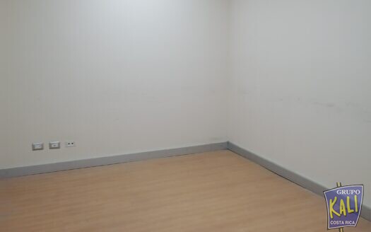 RENTA OFICINA DIFERENTE METRAJE PASEO COLON /OFFICE FOR RENT PASEO COLON