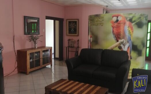 VENTA O RENTA EDIF. IDEAL B&B O AIRB&B ROHRMOSER $575.000/COMMERCIAL PROPERTY FOR SALE ROHRMOSER $575.000