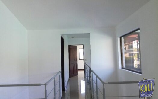 VENTA CASA LOTE GRANDE HEREDIA 1997M2T/GREAT PROPERTY FOR SALE HEREDIA