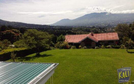 VENTA CASA LOTE GRANDE HEREDIA 1997M2T/GREAT PROPERTY FOR SALE HEREDIA