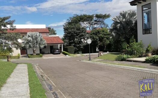 VENTA LOTE STA ANA PIEDADES ENCONDO $268.000/LOT FOR SALE STA ANA IN CONDO