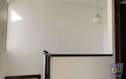 VENTA CASA MATA DE PLATANO GOICOECHEA 85 MILLONES/2 STORY HOUSE GUADALUPE FOR SALE