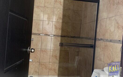 VENTA CASA MATA DE PLATANO GOICOECHEA 85 MILLONES/2 STORY HOUSE GUADALUPE FOR SALE