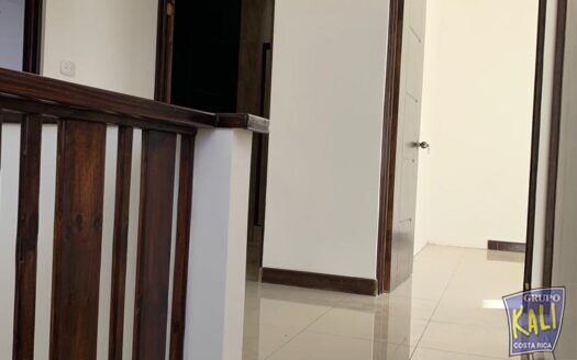 VENTA CASA MATA DE PLATANO GOICOECHEA 85 MILLONES/2 STORY HOUSE GUADALUPE FOR SALE