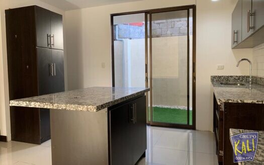 VENTA CASA MATA DE PLATANO GOICOECHEA 85 MILLONES/2 STORY HOUSE GUADALUPE FOR SALE