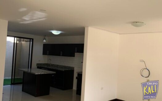 VENTA CASA MATA DE PLATANO GOICOECHEA 85 MILLONES/2 STORY HOUSE GUADALUPE FOR SALE