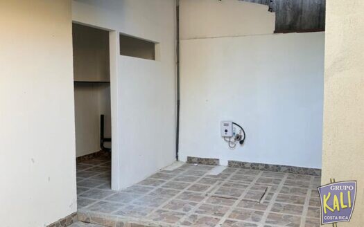 VENTA CASA MATA DE PLATANO GOICOECHEA 85 MILLONES/2 STORY HOUSE GUADALUPE FOR SALE