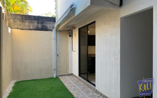 VENTA CASA MATA DE PLATANO GOICOECHEA 85 MILLONES/2 STORY HOUSE GUADALUPE FOR SALE