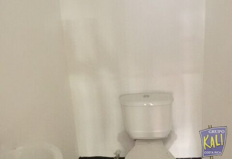 SAN JOSE AV5TA CALLE 1Y3 RENTA LOCAL 112M2 PRIMER PISO $1200+IVA/LOCAL FOR RENT SAN JOSE