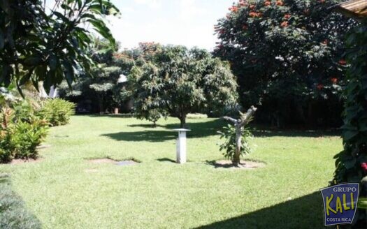 SABANA SUR LOTE 3.306M2 PARA DESARROLLAR APTOS /SABANA SUR LOT 3.306M2 FOR APARTMENTS