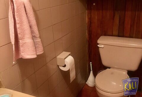 ROHRMOSER VENTA CASA 2 PLANTAS 145MILLONES DE COLONES/ ROHRMOSER 2 STORY HOUSE FOR SALE