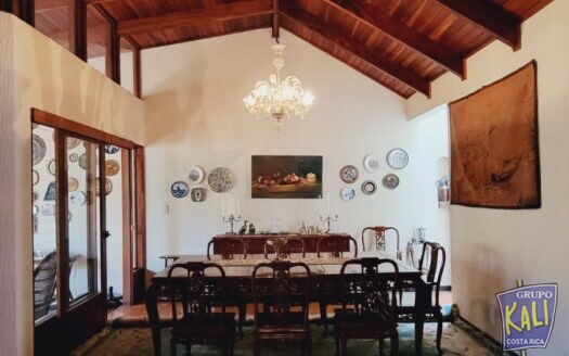 ROHRMOSER VENTA CASA+APTO EXE UBICACION/ROHRMOSER HOUSE+APTO FOR SALE