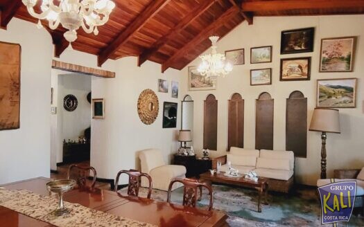 ROHRMOSER VENTA CASA+APTO EXE UBICACION/ROHRMOSER HOUSE+APTO FOR SALE