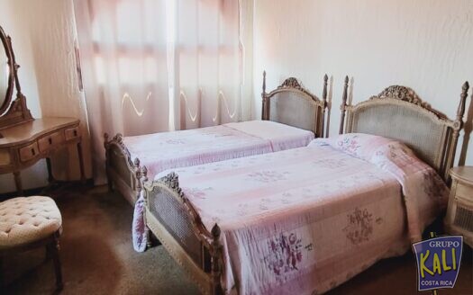 ROHRMOSER VENTA CASA+APTO EXE UBICACION/ROHRMOSER HOUSE+APTO FOR SALE