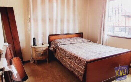 ROHRMOSER VENTA CASA+APTO EXE UBICACION/ROHRMOSER HOUSE+APTO FOR SALE