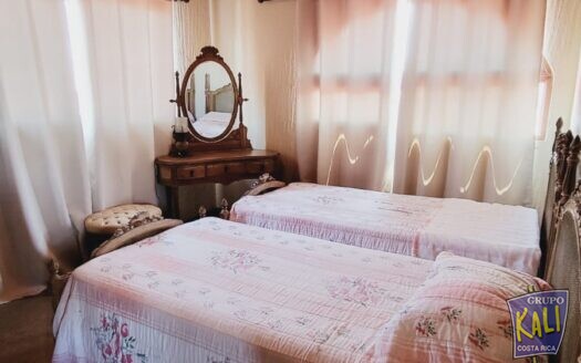 ROHRMOSER VENTA CASA+APTO EXE UBICACION/ROHRMOSER HOUSE+APTO FOR SALE