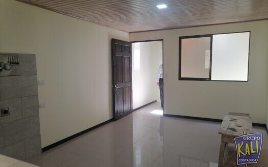 PAVAS DEL OESTE VENTA FERRETERIA Y 2 APTOS/HARDWARDE AND 2 APTOS FOR SALE PAVAS