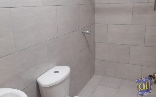 PAVAS DEL OESTE VENTA FERRETERIA Y 2 APTOS/HARDWARDE AND 2 APTOS FOR SALE PAVAS