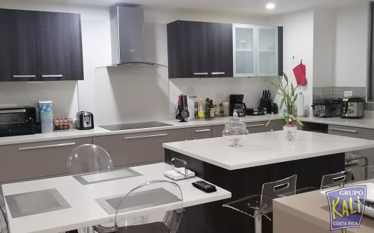 NUNCIATURA CASA COMERCIAL $5.000+IVA/COMMERCIAL HOUSE FOR RENT $5.000