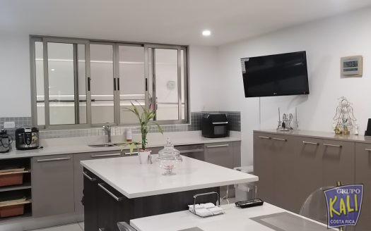 NUNCIATURA CASA COMERCIAL $5.000+IVA/COMMERCIAL HOUSE FOR RENT $5.000