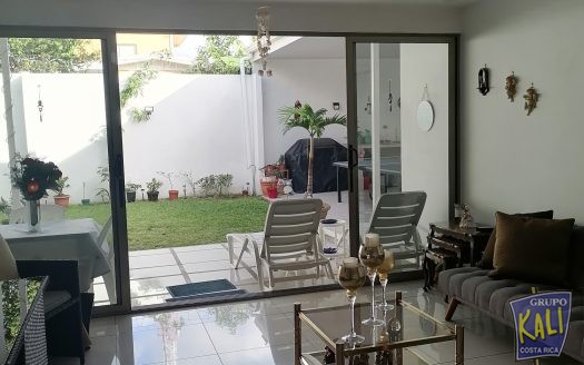 NUNCIATURA CASA COMERCIAL $5.000+IVA/COMMERCIAL HOUSE FOR RENT $5.000