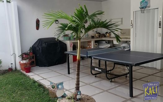 NUNCIATURA CASA COMERCIAL $5.000+IVA/COMMERCIAL HOUSE FOR RENT $5.000