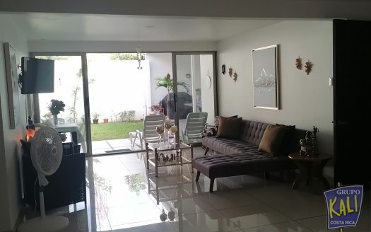 NUNCIATURA CASA COMERCIAL $5.000+IVA/COMMERCIAL HOUSE FOR RENT $5.000