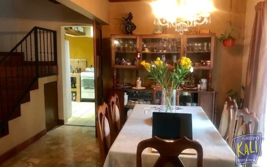 Rohrmoser Geroma casa 2 plantas patio/Rohrmoser Geroma 2 story house for sale