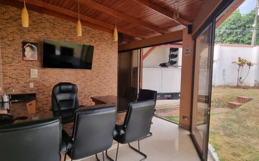 Rohrmoser amplia casa 2 plantas 1380m2T/ Rohrmoser 2 story house for sale