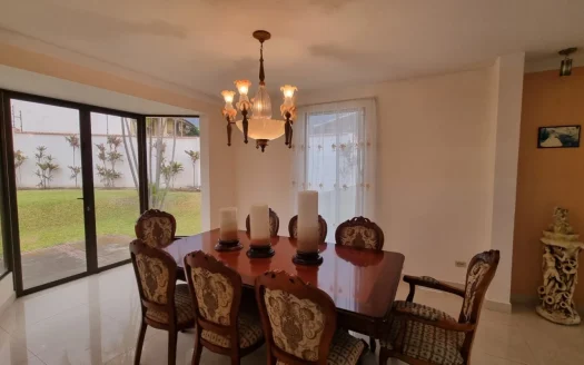 Rohrmoser amplia casa 2 plantas 1380m2T/ Rohrmoser 2 story house for sale