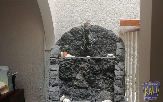 Rohrmoser casa uso mixto amplia bella $450K/ Rohrmoser 2 story house for sale