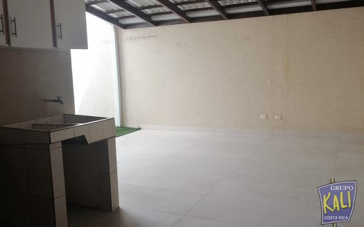 Geroma sector Rohrmoser venta casa 2 plantas $285.000/Geroma Pavas nide house for sale