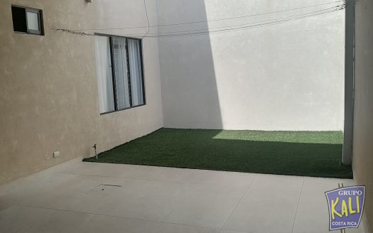 Geroma sector Rohrmoser venta casa 2 plantas $285.000/Geroma Pavas nide house for sale