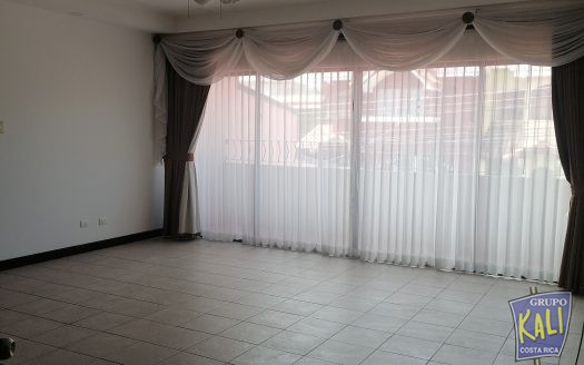 Geroma sector Rohrmoser venta casa 2 plantas $285.000/Geroma Pavas nide house for sale