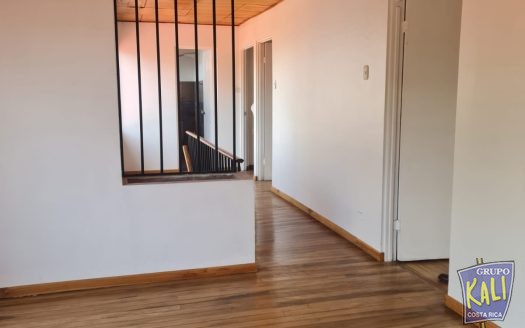 Rohrmoser casa 2 plantas con amplio patio/2 story house for sale big patio