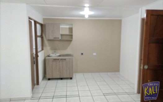 Calle Blancos Goicoechea casita en venta 61 millones/ Calle Blancos house for sale