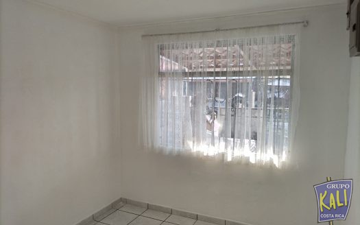 Calle Blancos Goicoechea casita en venta 61 millones/ Calle Blancos house for sale