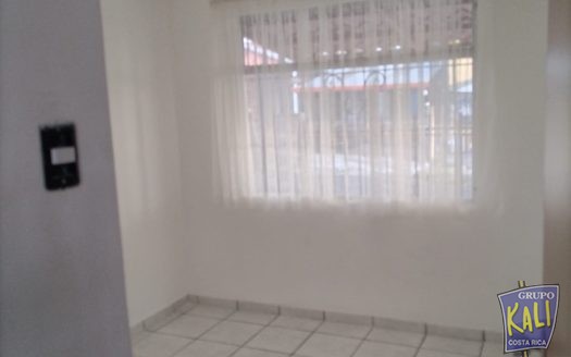 Calle Blancos Goicoechea casita en venta 61 millones/ Calle Blancos house for sale