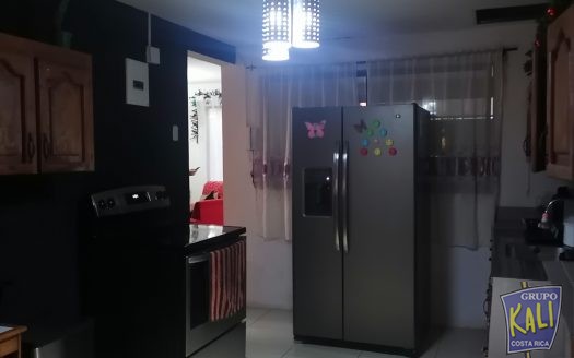 Venta casa 2 plantas Barrio Mexico amplia patio/2 story house patio for sale