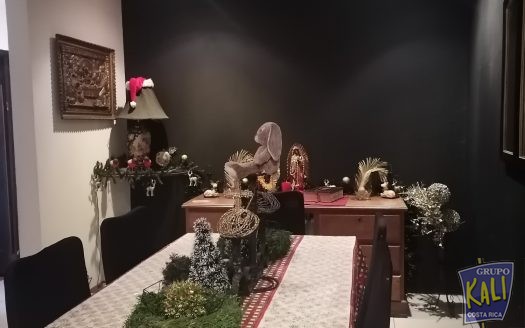 Venta casa 2 plantas Barrio Mexico amplia patio/2 story house patio for sale
