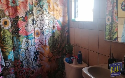 Venta casa 2 plantas Barrio Mexico amplia patio/2 story house patio for sale