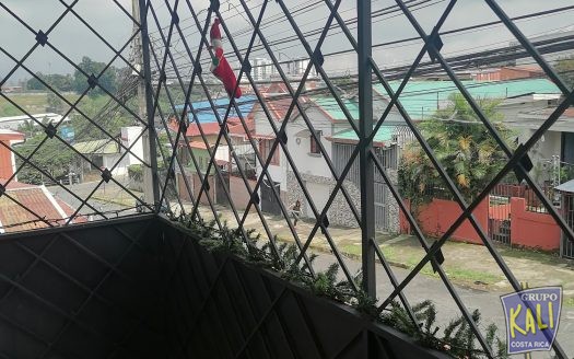 Venta casa 2 plantas Barrio Mexico amplia patio/2 story house patio for sale