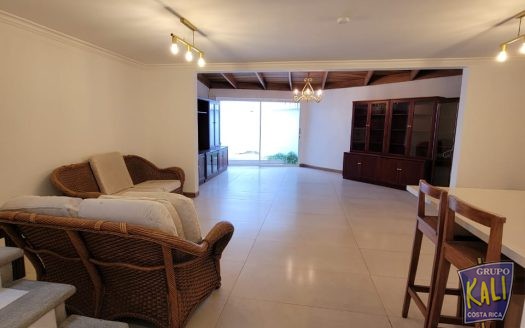 Rohrmoser venta casa en condo $285K inversion/Rohrmoser 2 story house for sale