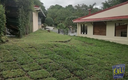 Heredia Sto Domingo 2 casas en 10559m2 a $415.000/Heredia 2 houses in 10.559land $415.000