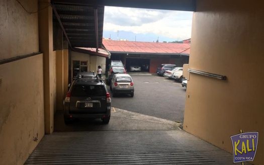 San Jose parqueo y 3 locales venta $1,500.000/ San Josses 3 stores and parking for sale