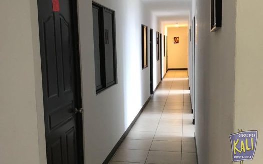 San Jose centro venta hotel de 7 pisos $1.980.000/ 7 floor building hotel for sale downtown San Jose
