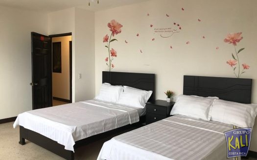 San Jose centro venta hotel de 7 pisos $1.980.000/ 7 floor building hotel for sale downtown San Jose