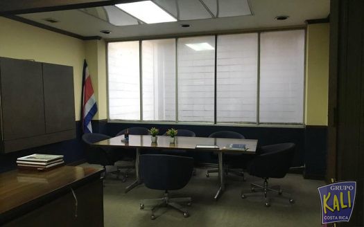 San Jose centro venta hotel de 7 pisos $1.980.000/ 7 floor building hotel for sale downtown San Jose