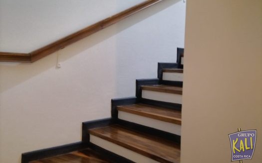 Sabana S. casa 2 plantas venta $200mil/Sabana Sur 2 story house for sale $200.000